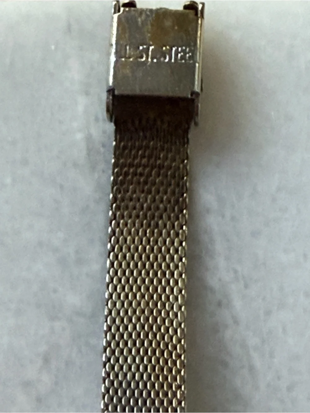 Vintage Benrus 21 Jewel Ladies Wristwatch Manual Wind Mesh Band - Running!